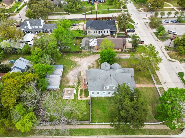 106 South Logan Avenue, Bryan, TX 77803