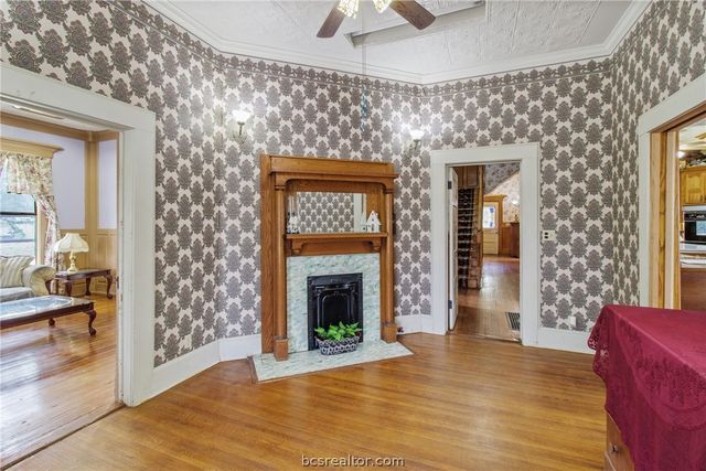106 South Logan Avenue, Bryan, TX 77803