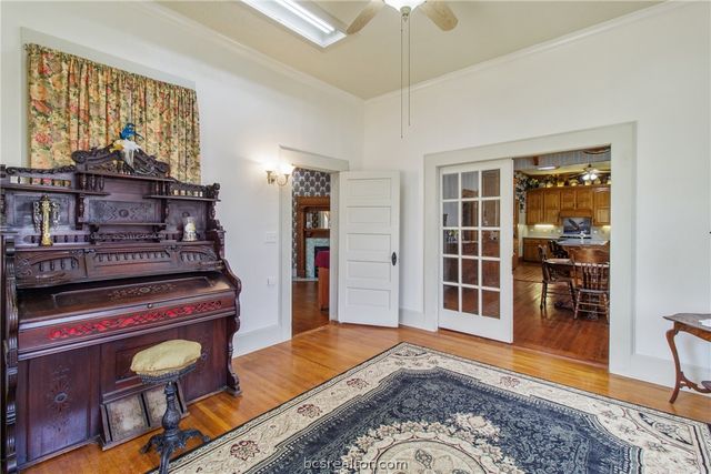 106 South Logan Avenue, Bryan, TX 77803