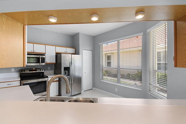 6785 SE Warwick Lane, Stuart, FL 34997