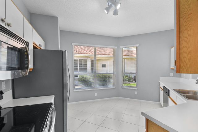 6785 SE Warwick Lane, Stuart, FL 34997