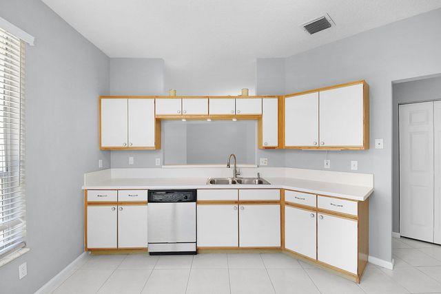 6785 SE Warwick Lane, Stuart, FL 34997