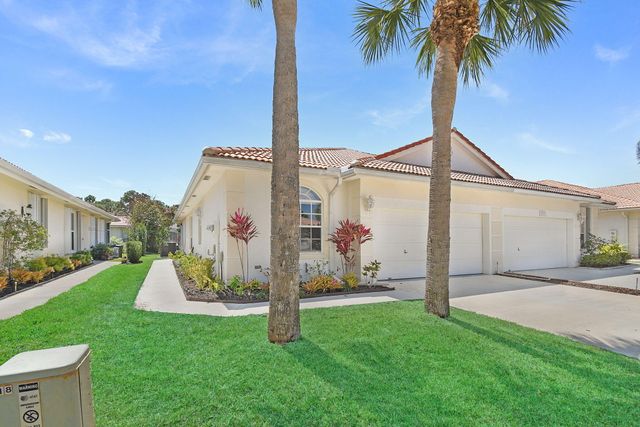 6785 SE Warwick Lane, Stuart, FL 34997