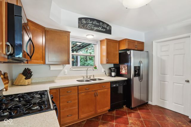 7733 E 75th Street, Indianapolis, IN 46256