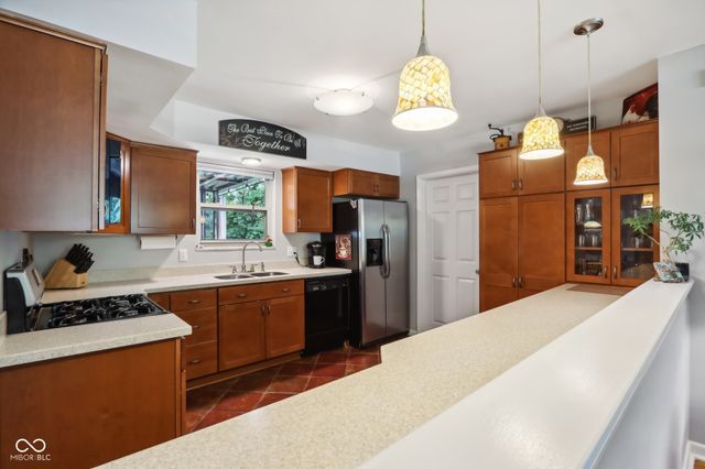 7733 E 75th Street, Indianapolis, IN 46256