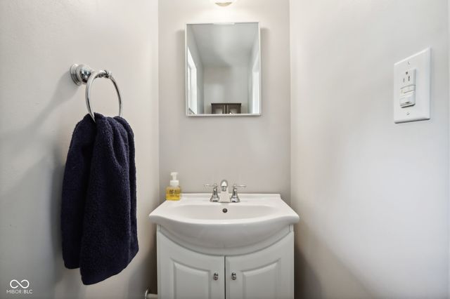 7733 E 75th Street, Indianapolis, IN 46256