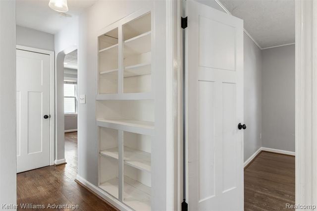 617 S Edgeworth Avenue, Royal Oak, MI 48067