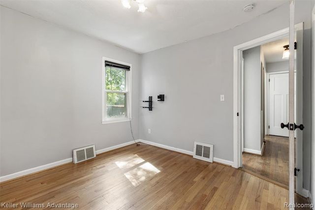 617 S Edgeworth Avenue, Royal Oak, MI 48067