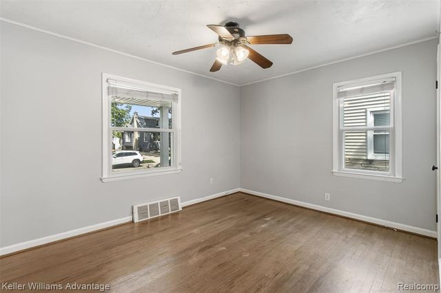 617 S Edgeworth Avenue, Royal Oak, MI 48067