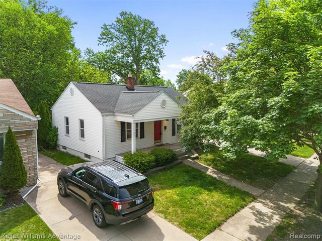 617 S Edgeworth Avenue, Royal Oak, MI 48067