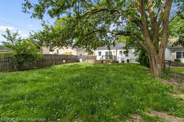 617 S Edgeworth Avenue, Royal Oak, MI 48067