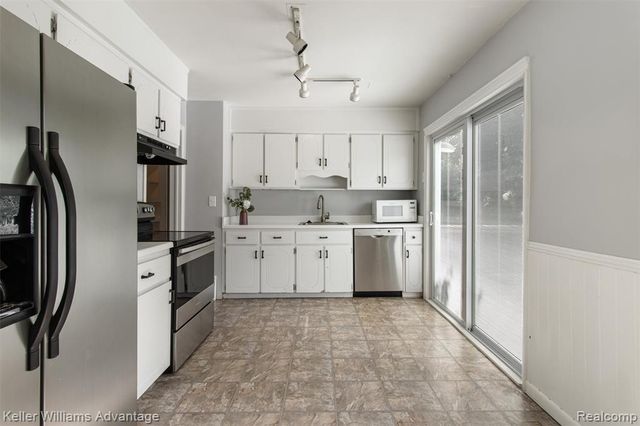 617 S Edgeworth Avenue, Royal Oak, MI 48067