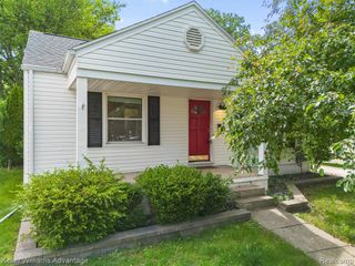 617 S Edgeworth Avenue, Royal Oak, MI 48067