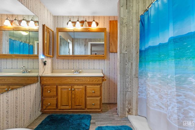 24701 Chimanimani Court, Tehachapi, CA 93561