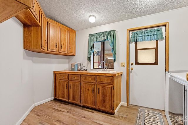 24701 Chimanimani Court, Tehachapi, CA 93561