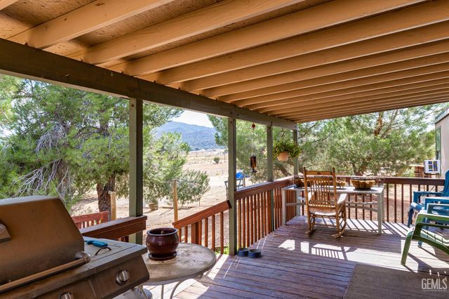 24701 Chimanimani Court, Tehachapi, CA 93561