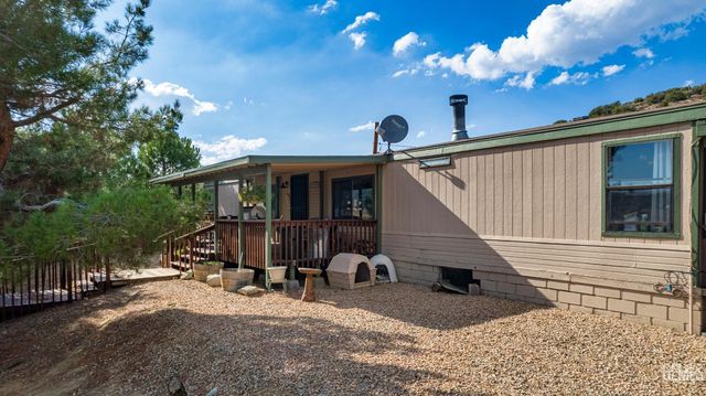 24701 Chimanimani Court, Tehachapi, CA 93561