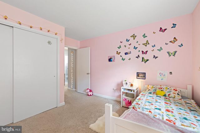 6024 BATTLEFIELD GREEN DR, Fredericksburg, VA 22407