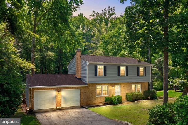 6024 BATTLEFIELD GREEN DR, Fredericksburg, VA 22407