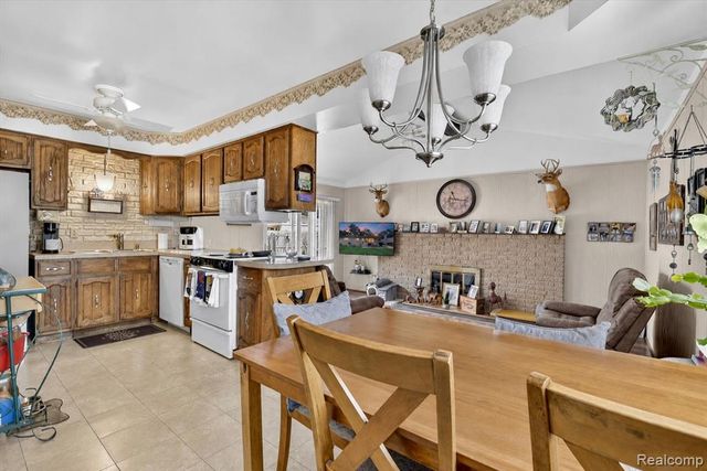 27241 Evelyn Avenue, Trenton, MI 48183