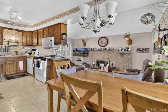27241 Evelyn Avenue, Trenton, MI 48183