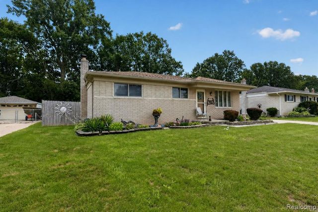 27241 Evelyn Avenue, Trenton, MI 48183