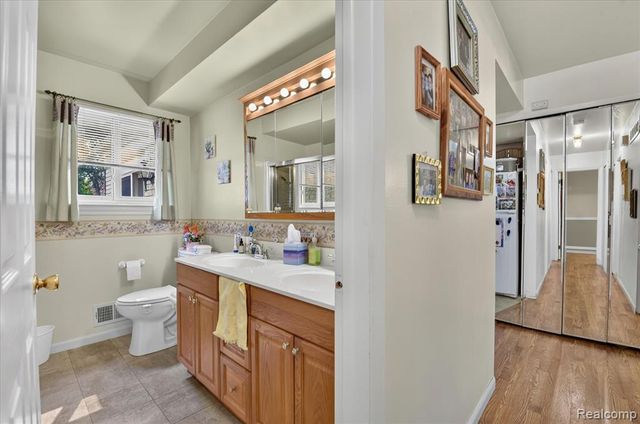 27241 Evelyn Avenue, Trenton, MI 48183