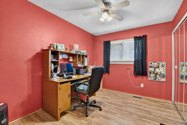 27241 Evelyn Avenue, Trenton, MI 48183