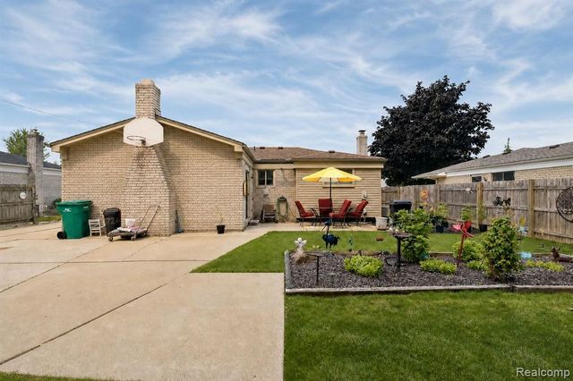 27241 Evelyn Avenue, Trenton, MI 48183