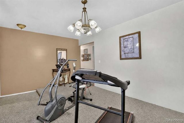 27241 Evelyn Avenue, Trenton, MI 48183