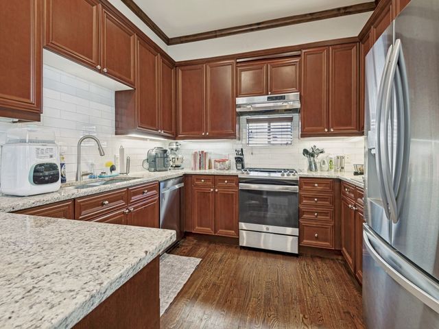 1018 Pavillion Street, Dallas, TX 75204