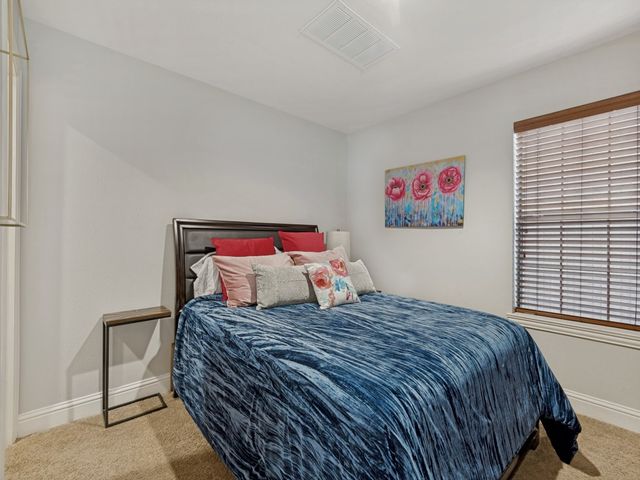 1018 Pavillion Street, Dallas, TX 75204