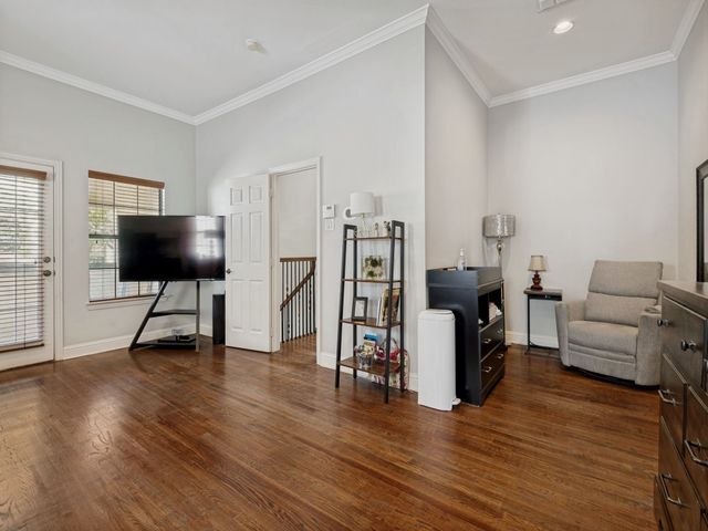 1018 Pavillion Street, Dallas, TX 75204