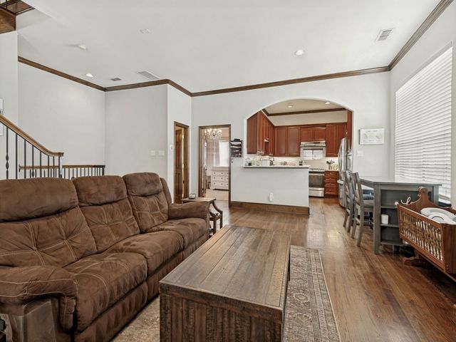 1018 Pavillion Street, Dallas, TX 75204