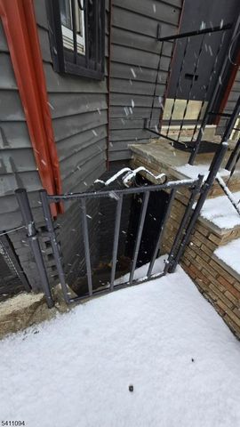 32 Emmet St, Newark City, NJ 07114