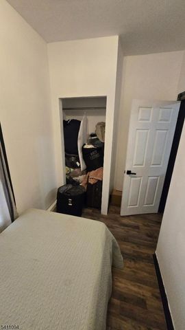 32 Emmet St, Newark City, NJ 07114