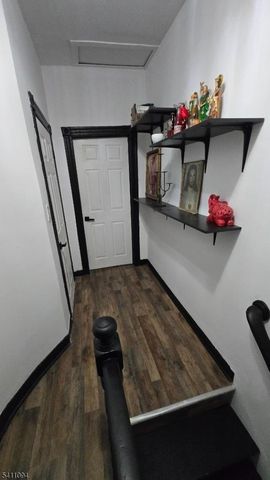 32 Emmet St, Newark City, NJ 07114