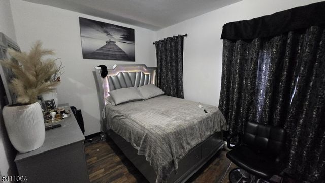 32 Emmet St, Newark City, NJ 07114