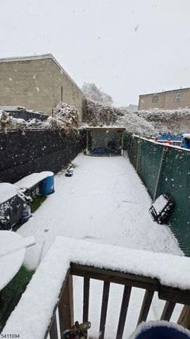 32 Emmet St, Newark City, NJ 07114