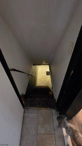 32 Emmet St, Newark City, NJ 07114