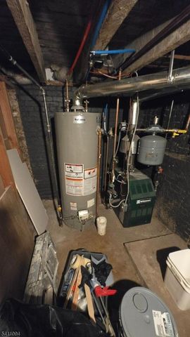 32 Emmet St, Newark City, NJ 07114