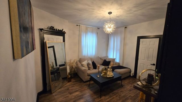 32 Emmet St, Newark City, NJ 07114