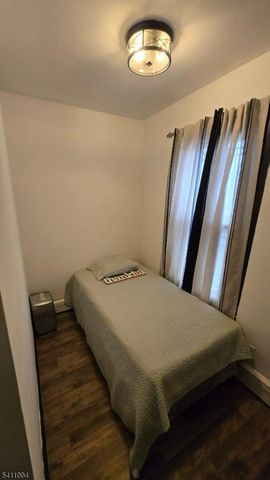 32 Emmet St, Newark City, NJ 07114