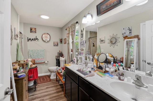 124 Springlake Avenue, Hillsboro, OH 45133