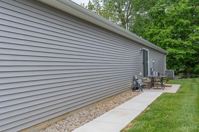 124 Springlake Avenue, Hillsboro, OH 45133