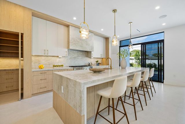 101 NW 17th Street, Delray Beach, FL 33444