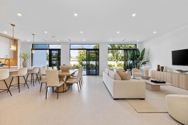 101 NW 17th Street, Delray Beach, FL 33444