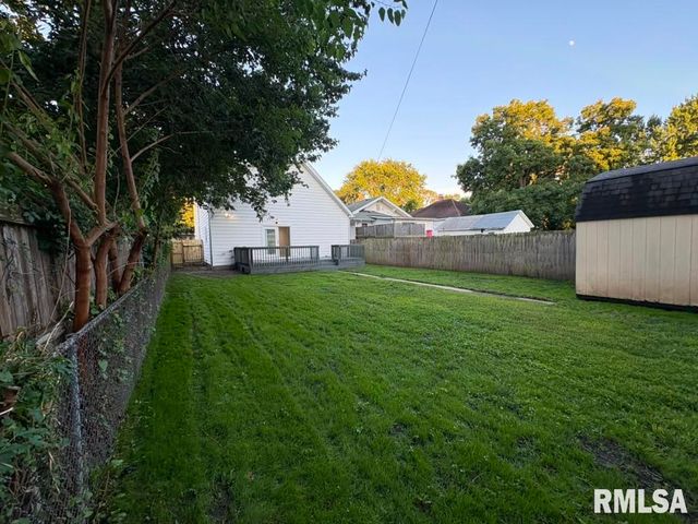 2117 N 17TH Street, Springfield, IL 62702
