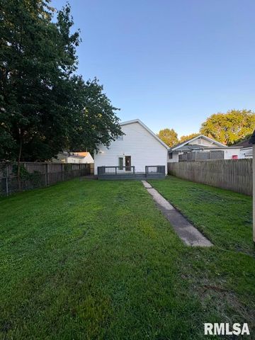 2117 N 17TH Street, Springfield, IL 62702