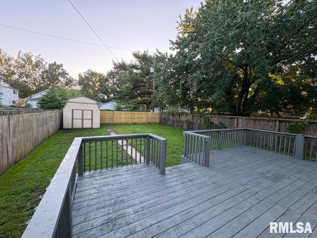 2117 N 17TH Street, Springfield, IL 62702